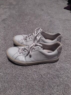 Veja Esplar Leather Sneakers